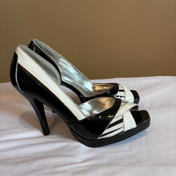Spring Black and White Heels Open Toe Size 7.5 - Picture 4 of 7